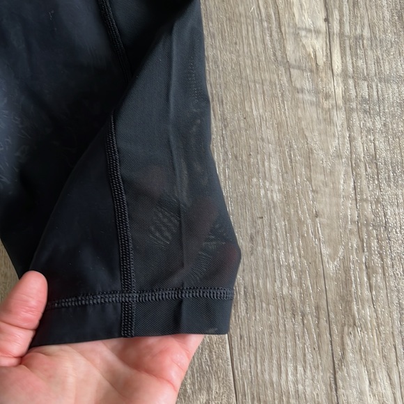 Lole Black Run Capri. - Picture 8 of 13